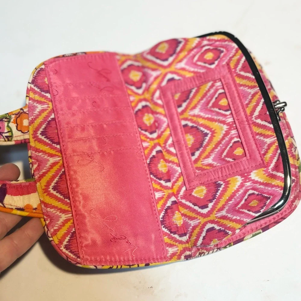 Vera Bradley Clementine clasp clutch wallet floral quilted cotton fabric - Picture 4 of 9